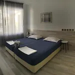 Отель Akra