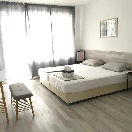 Otel Akra *