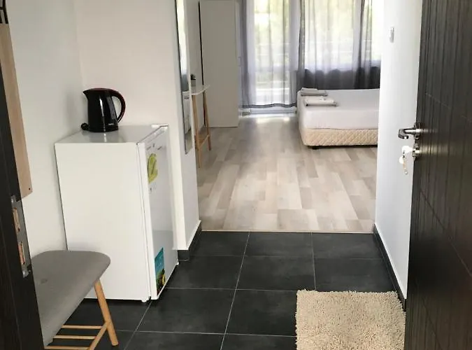 酒店 Akra 切尔诺莫雷茨