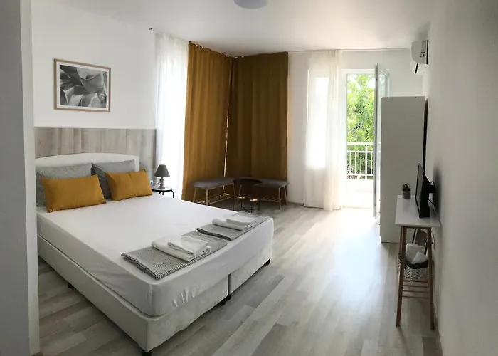 Akra 酒店 切尔诺莫雷茨